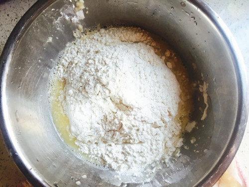 不用|1碗面粉,2鸡蛋,不用泡打粉,教你健康小油条,蓬松酥脆,好吃