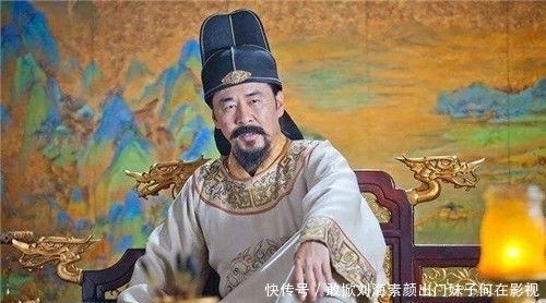 冷冷|他舍命替皇帝挡三箭，当他被诬陷时，皇帝冷冷说出2字，改变一生