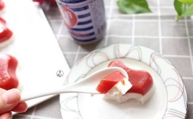 补锌|小孩喜爱吃水晶果冻,自身做不含防腐剂最身心健康,补钙补锌补铁小孩长得快