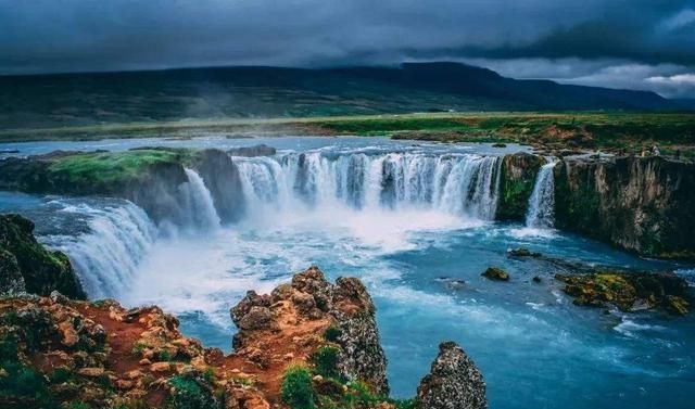 美景|夏日炎热，旅游无处可去？不如到冰与火中绽放的冰岛收割美景吧