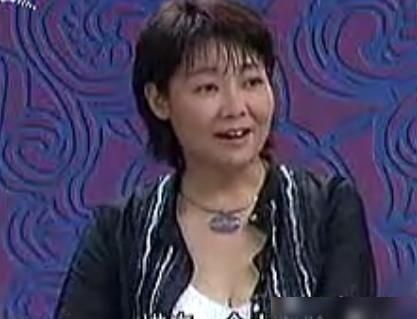 初恋|嫁给“小白脸”初恋,但别无选择,只能吃萨日娜的“软饭”六年