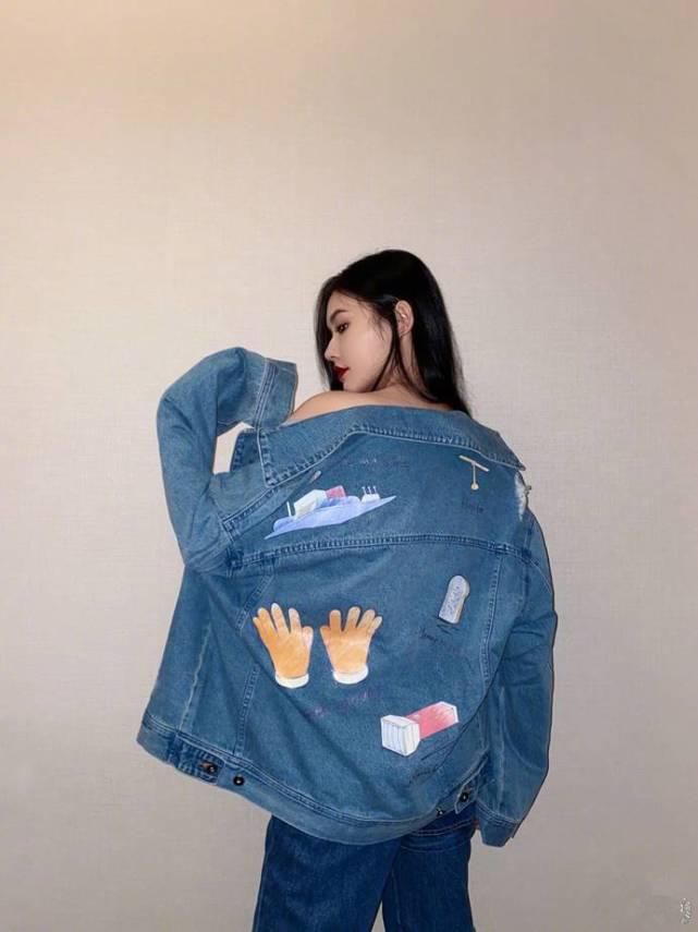  小吊带|有一种身材叫林允！穿小码吊带“凹凸感”十足，性感却不失甜美