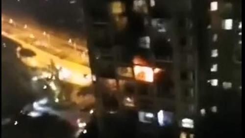  坠楼身亡|和父母大吵一架之后，16岁少年先纵火后坠亡，知情人：他有抑郁症