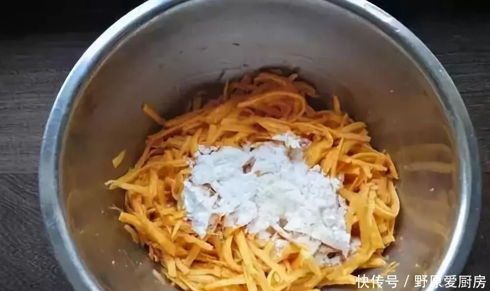  搞定|红薯一根，鸡蛋一个，不用和面，几步搞定早餐！