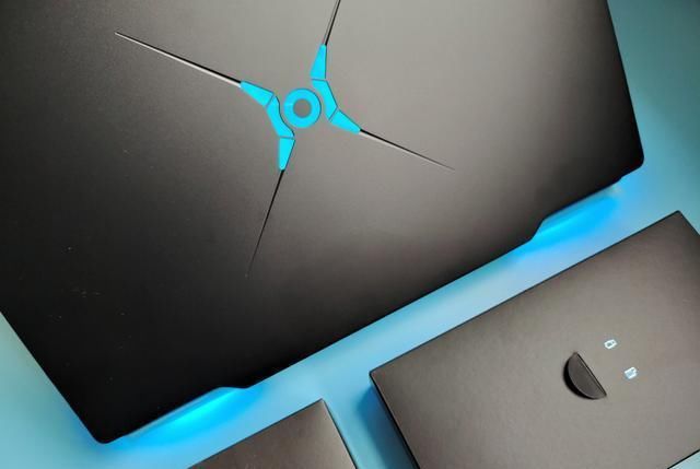 V700|游戏本杀出一匹黑马，荣耀猎人游戏本V700详细评测