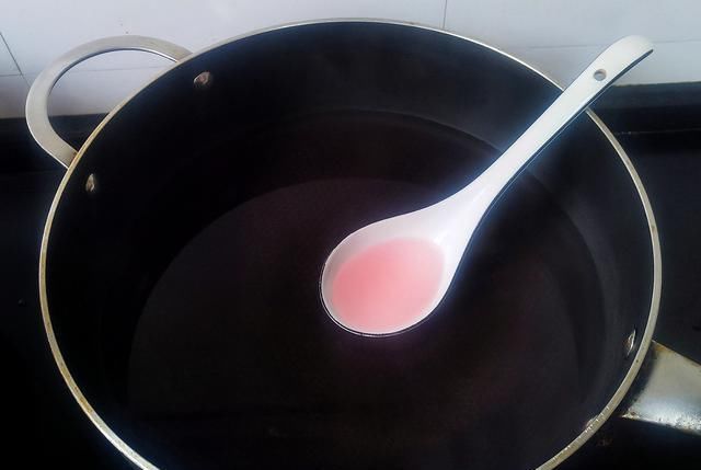  美味|只需3个桃子，就能做出2种甜品，美味解馋又实惠，做法超简单