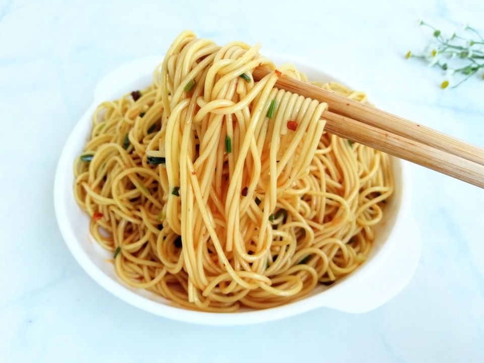  酸辣|一到夏天就馋它，拌一拌就上桌，比泡面还简单，比凉皮还好吃