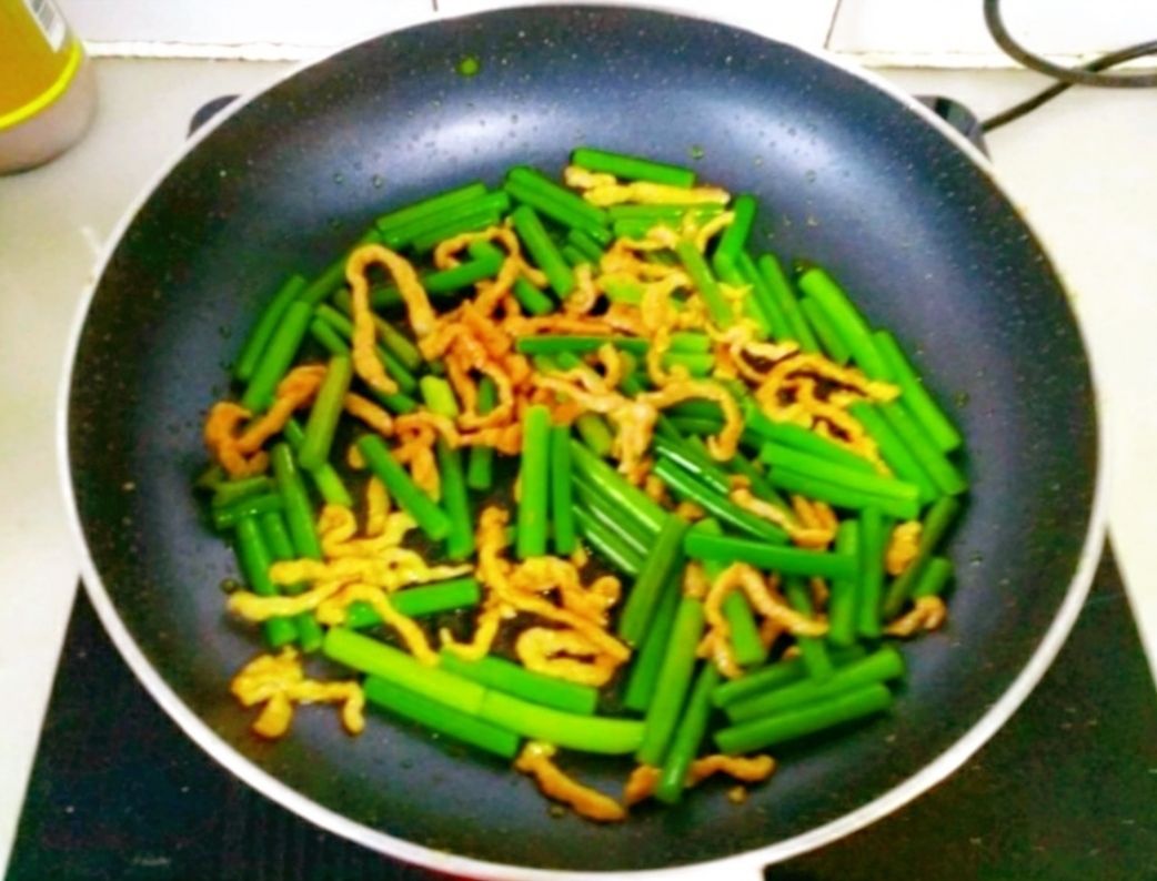  就可以|荤素搭配的这道家常菜，吃着不腻，配着饭，越吃越香