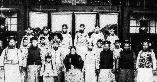 摄政王|曾经力抗八国联军的嫔妃，为了名分，在摄政王面前撒泼打滚