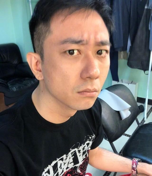  喜剧|思文程璐“夫妻变兄弟”往事：一场脱口秀喜剧的忧伤