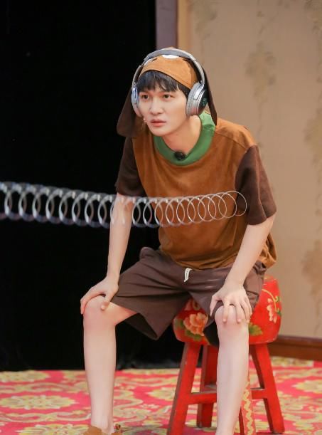  爆笑|周深答不上题，为了不冷场随口说了四个字，引发全场爆笑