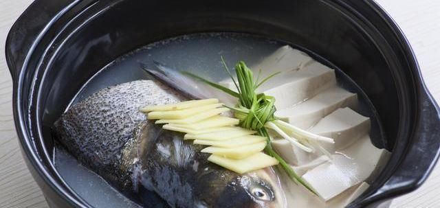  味道非常|大厨透露：不管炖什么鱼，掌握这3点，鱼汤香浓，鱼肉鲜嫩