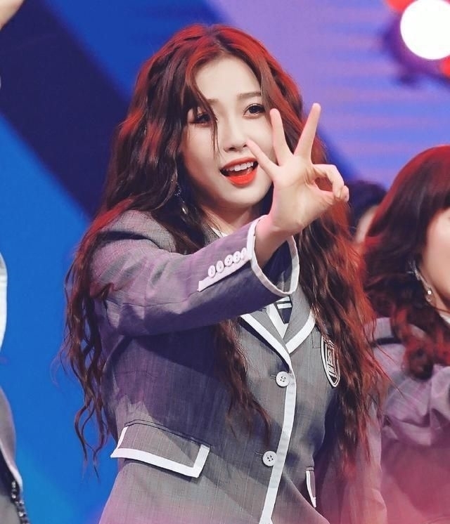 声音|青春有你2总决赛,虞书欣没声音唱功翻车,小鬼看《猎》表情直接