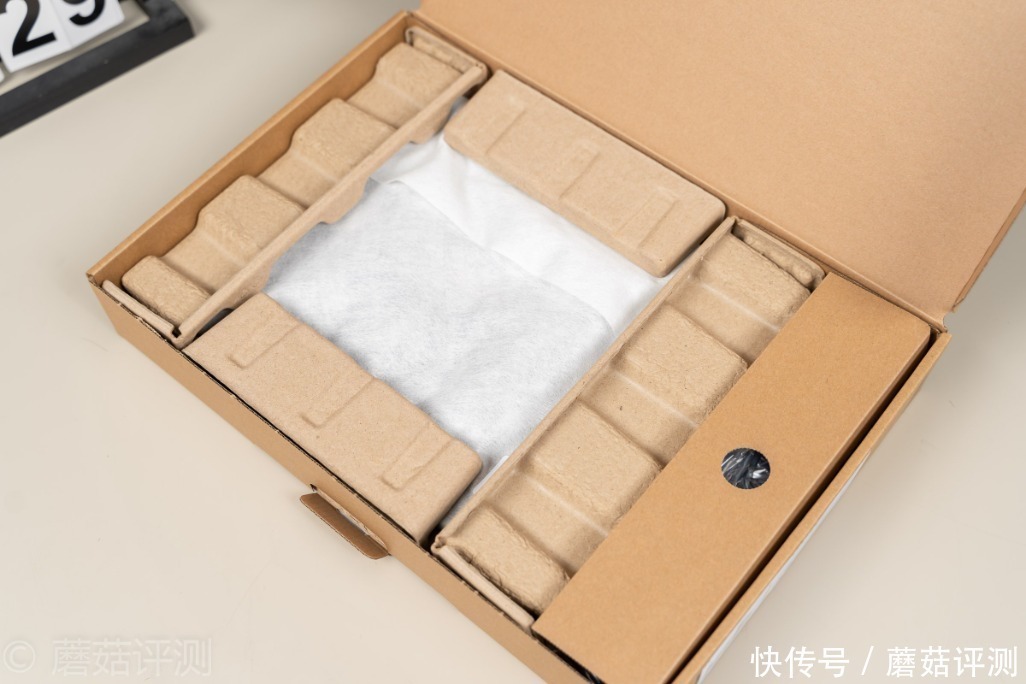 翻转|极致轻薄,自由翻转,细节出众、宏碁蜂鸟Spin 5百变2K轻薄本 评测