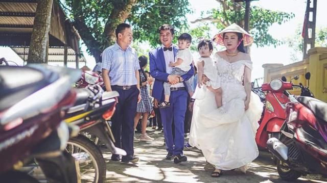 意外|女子结婚前哥哥意外离世取消婚礼,4年后补办婚礼时已怀第3胎