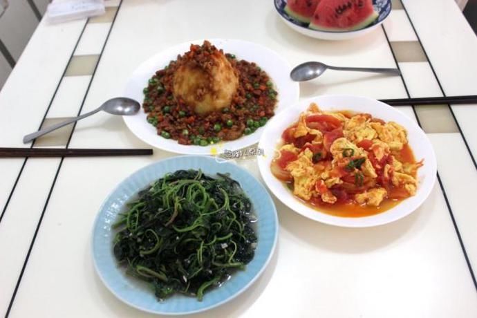  天天|午饭如此做比大鱼大肉都好吃，老公直说天天这样吃也不腻