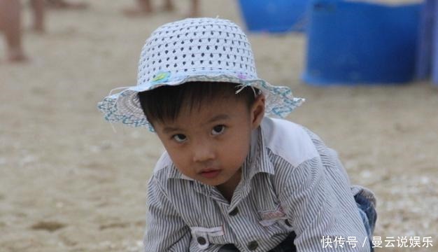  做法|人贩当众抱娃，却反咬亲妈是人贩子，宝妈的这些机智做法值得学习