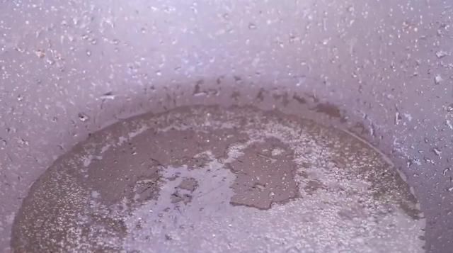  胡萝卜|蒜苔跟胡萝卜做出的美味太香了，少了这几步就不完美了！