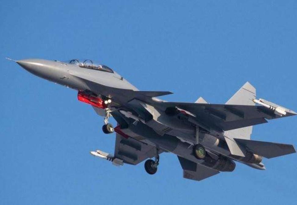  厨房|苏-30装备超级厨房导弹，射高4万米，速度5马赫，美军无力拦截
