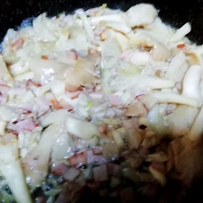  鲜鸡汁|鸡汁西兰花蘑菇火腿丁