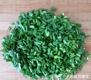 简单|两分钟学会生煎包的做法,简单易学,皮软底脆,咸香多汁