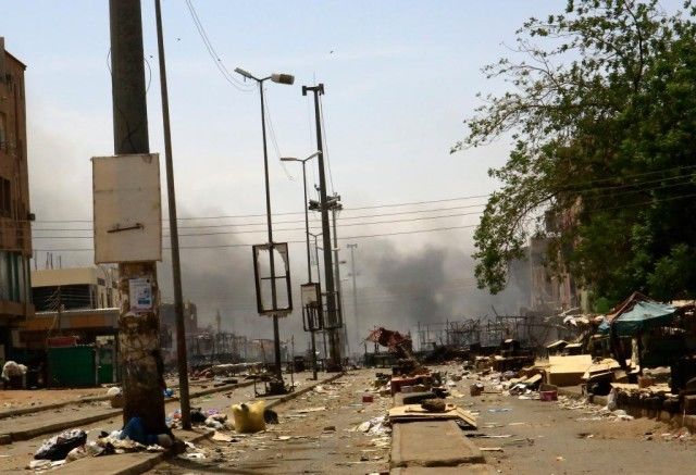 苏丹局势|大批平民逃离苏丹首都 177名遭扣埃及军人回国