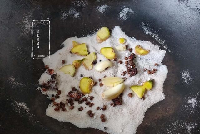  可口|大虾水煮就错了，鲜味跑了，老渔民是这样吃的，鲜美可口不柴不腥