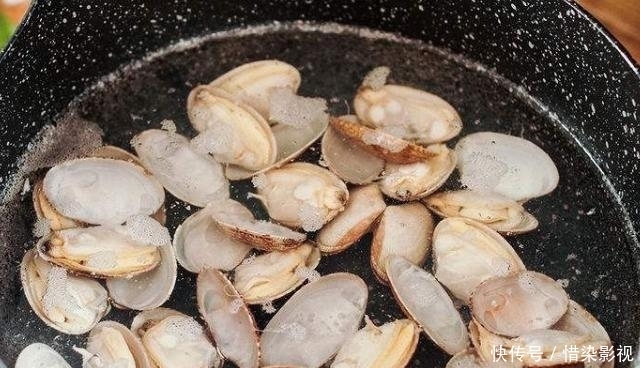 食材|烹饪这4种食材前必须焯水,千万别偷懒!别等到吃出毛病就来后悔