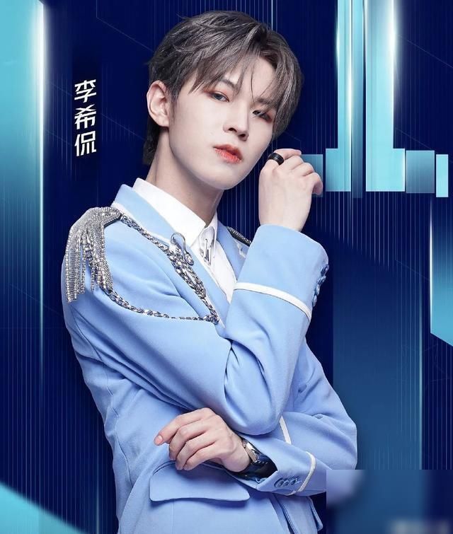 榜单|畸形饭圈?粉丝充4百年会员只为爱豆出道,曾为榜单"搬家"耗资千万