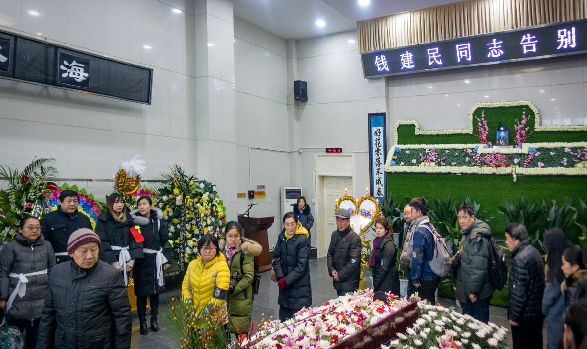 派出|老人隐姓埋名71年，因一小东西暴露身份，部队立即派出6辆坦克