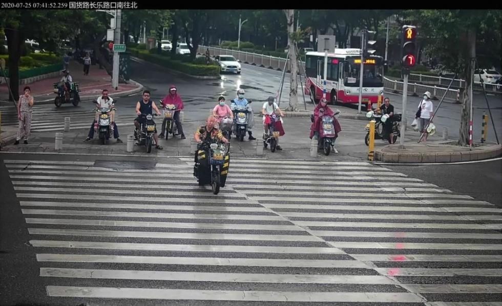 连名|30人!福州交警高清曝光!连名带照片