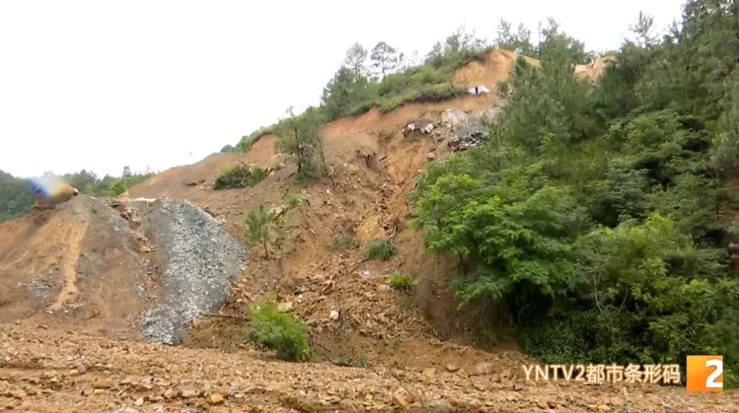 商户|淹水深度近2米!商户损失高达百万!昭宗路积水严重,天灾还是人祸?记者一探究竟