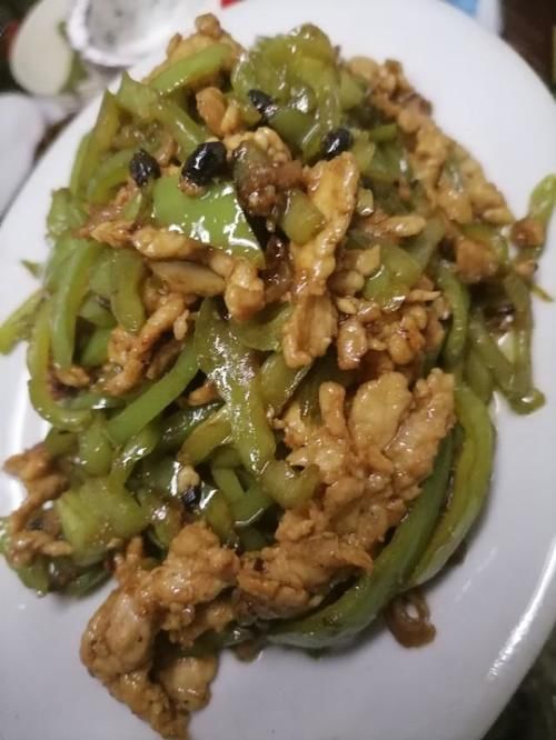停不下|下饭菜,青椒豆豉炒瘦肉,搭配豆豉,齿齿生香好吃的停不下筷子
