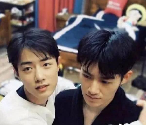  唯独|身边的兄弟都红了唯独他选秀落选，哪里要捐款哪里就有他