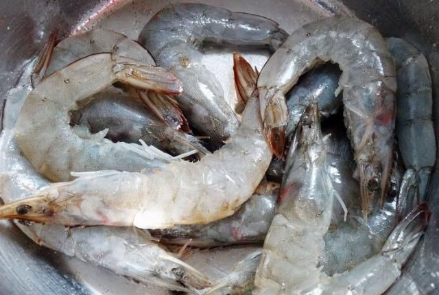 家人|去市场买虾时,这3种白给也不要!为了家人健康,以后别再买错了