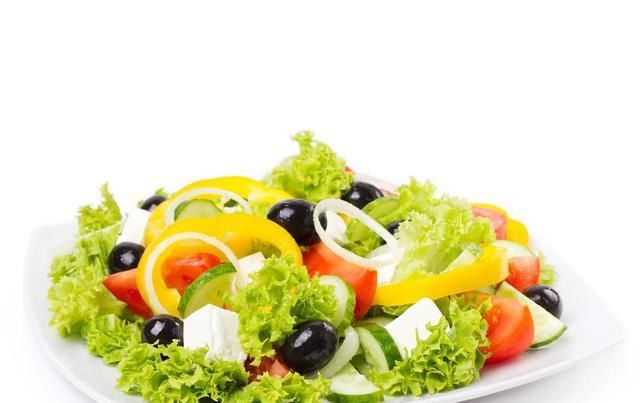  消化|水煮菜会损失营养？11种蔬菜大揭秘，哪些适合生吃哪些宜水煮