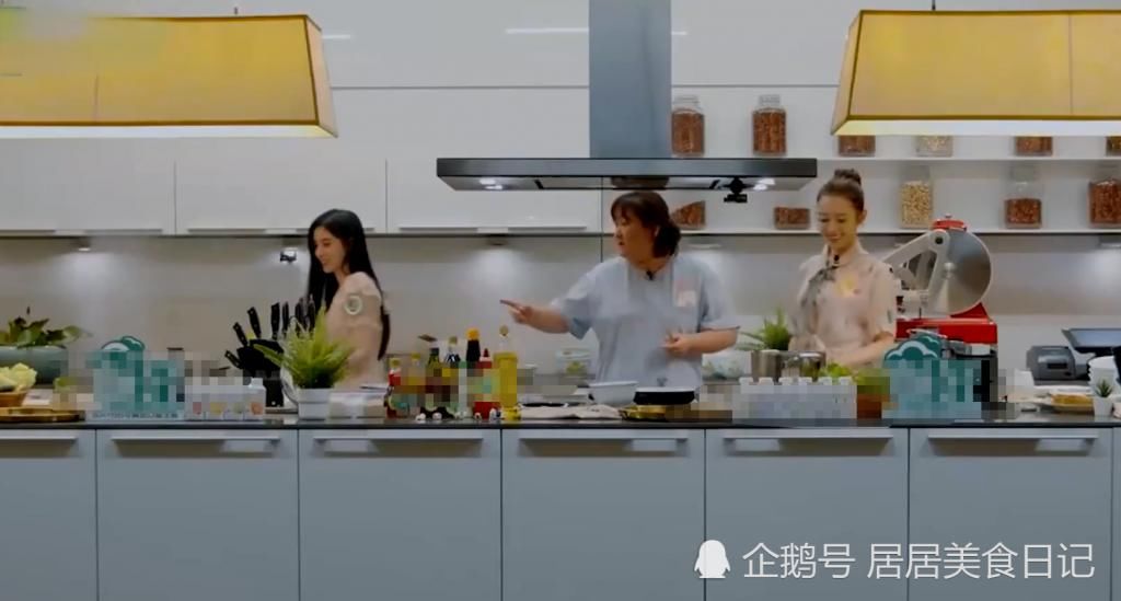  实话实说|鞠婧祎自称不会做饭，却因吉娜一句话露馅？网友：实话实说而已！