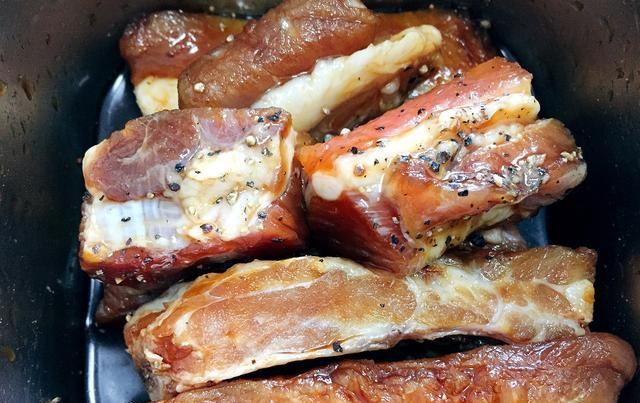  步骤|香酥炸排骨，外皮炸得嘎嘣脆，孩子特爱吃，裹上煎炸粉更酥