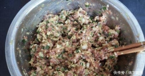 饺子|做饺子馅时, 放这种“油”最香, 饺子店传出来的秘方, 不学就亏了