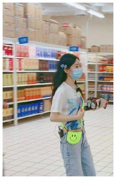  中餐厅4|赵丽颖在中餐厅中的路透穿搭，简直堪称小个子女生穿搭教科书