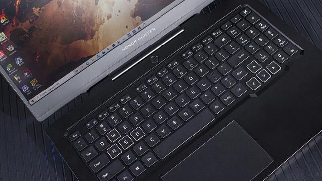  游戏|荣耀猎人游戏本V700体验：能武能文 生产力同样满载