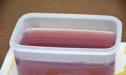 口感|口感Q弹嫩滑,无色素低热量的颜值葡萄冻撞奶,来一杯消暑清凉