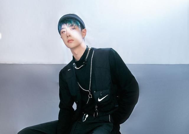  和王一|王嘉尔淘汰选手, 微博内涵张艺兴? 王一博粉丝疯踩张艺兴!