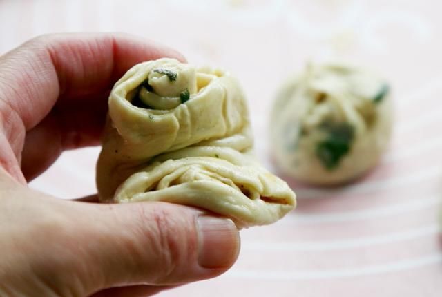  发现|无意中发现油酥饼只要加点它，比烫面的还要软，层层分明撕着吃