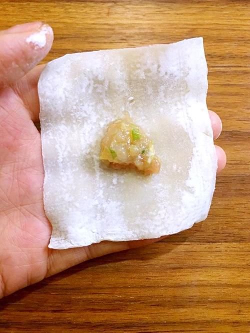  小馄饨|秋天适合这早餐，一碗热乎乎下肚，简单方便，好吃营养