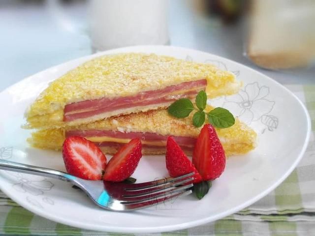  西多士|十分钟快速早餐！咸香美味港式火腿西多士