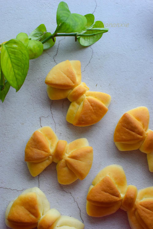 柔软|孩子早餐爱吃面包,蟹姐晚上做一盘,配方简单,柔软拉丝