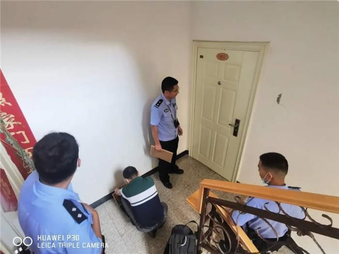 放鸽子|“老赖”迟不腾房还在屋内养“百万”赛鸽法院强制腾房居然对法院“放鸽子”