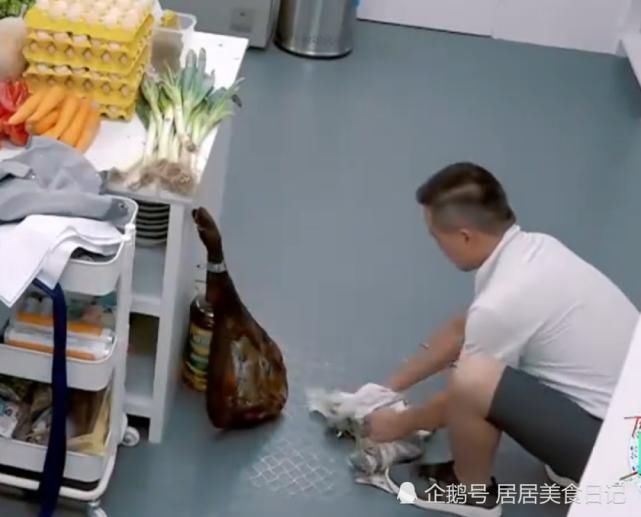  节目|《中餐厅》林大厨带天价火腿，当镜头放大特写，网友：白给都不吃！