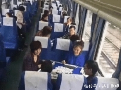 怀孕|“这模特怀孕7个月竟然还在工作,她老公呢?”网友:在旁边卖车呢!哈哈哈